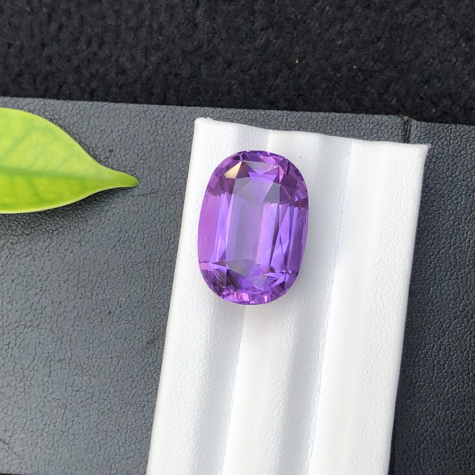 24.65 CT Natural Lavender Amethyst Oval Shape Loose Gemstone — view 2